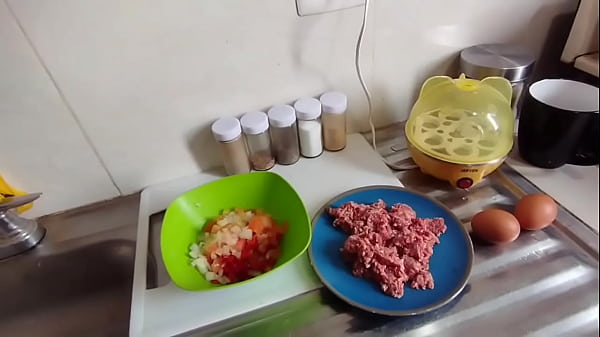 comida para nuestros padres termino con la gran polla de mi hermanastro dentro de mi coño – porno en espanol