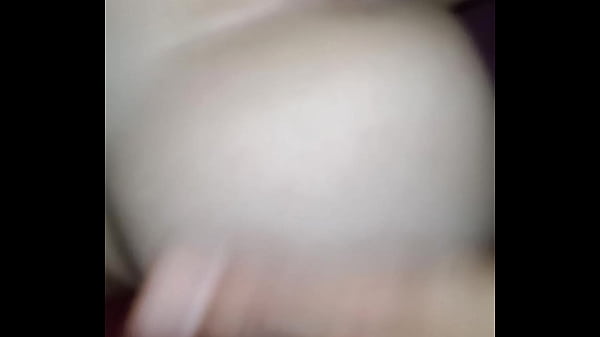 Buceta larga boquiaberta com porra dentro